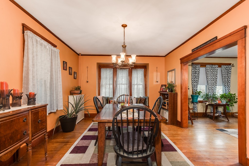 22 Beaconsfield Road Worcester, MA 01602 - Photo 4 of 27