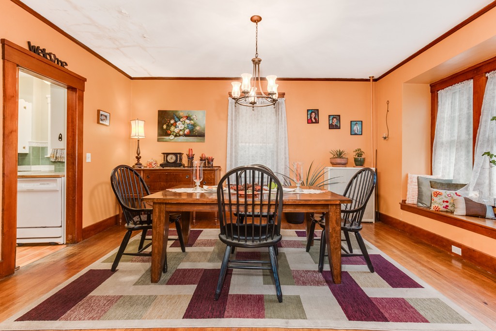 22 Beaconsfield Road Worcester, MA 01602 - Photo 5 of 27