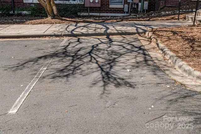 a view of a water fountain