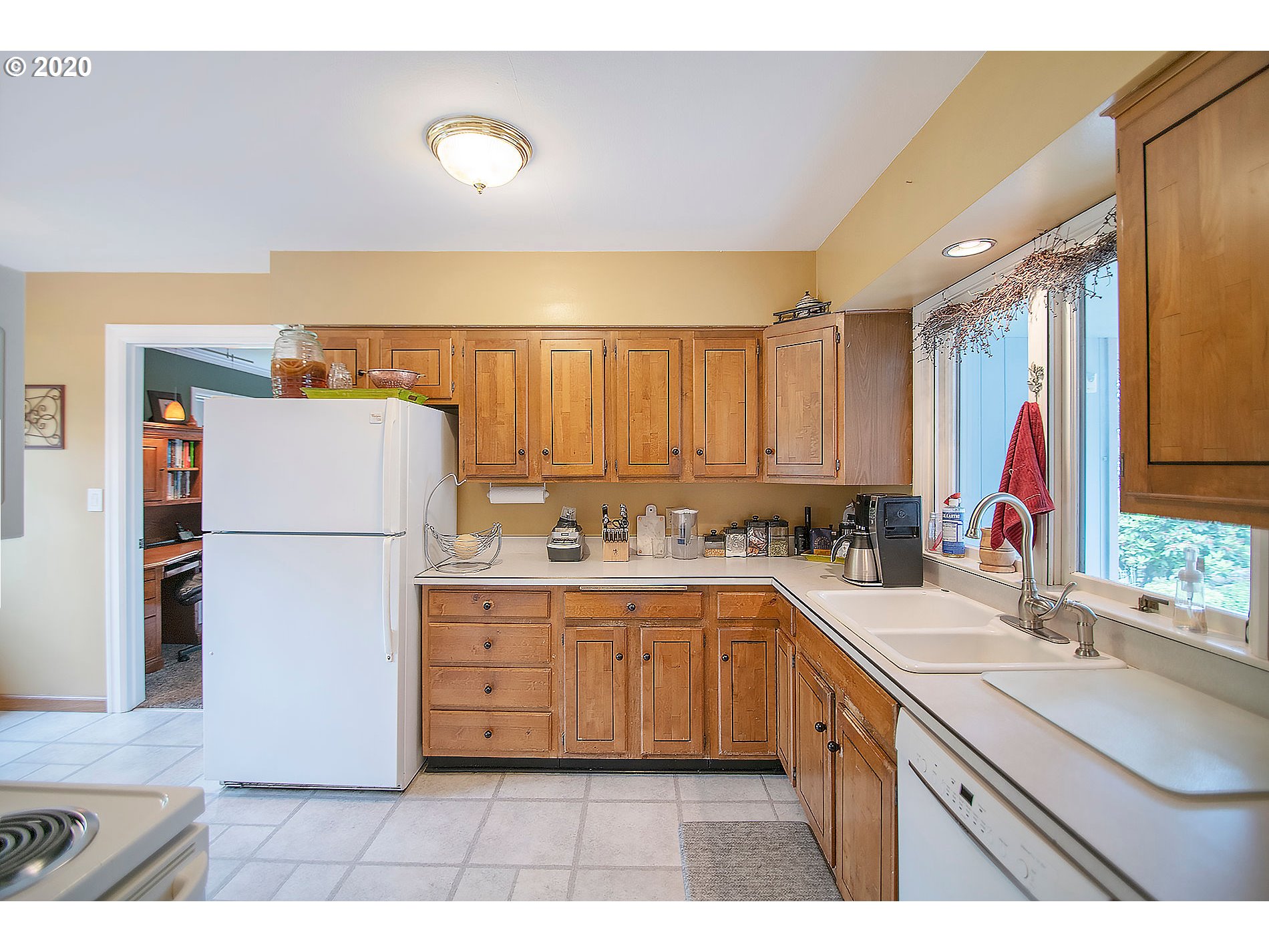 1246 Sycamore Place Longview, WA 98632 - Photo 11 of 32 Gallery Image 11