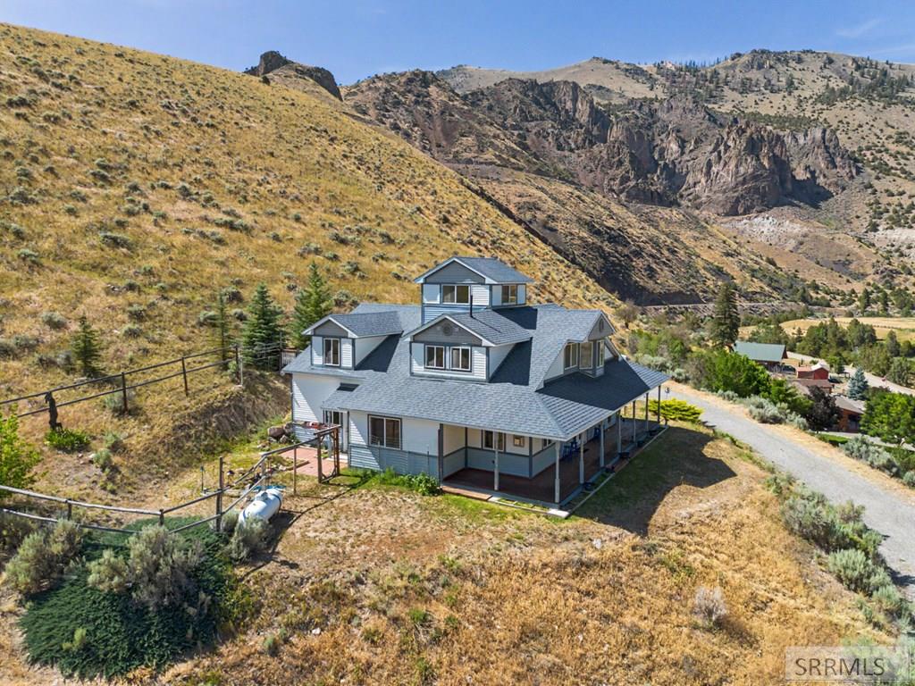101 Lake Creek Road Salmon, ID 83467 - Photo 4 of 68