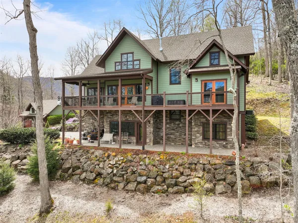 $890,000 | 711 Winfield Drive, Clyde, NC 28721