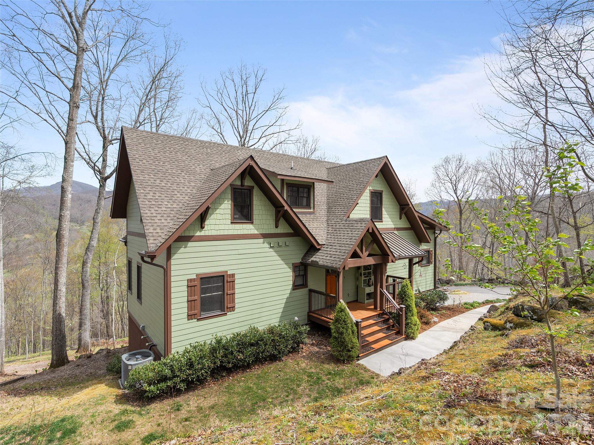 711 Winfield Drive Clyde, NC 28721 - Photo 10 of 44