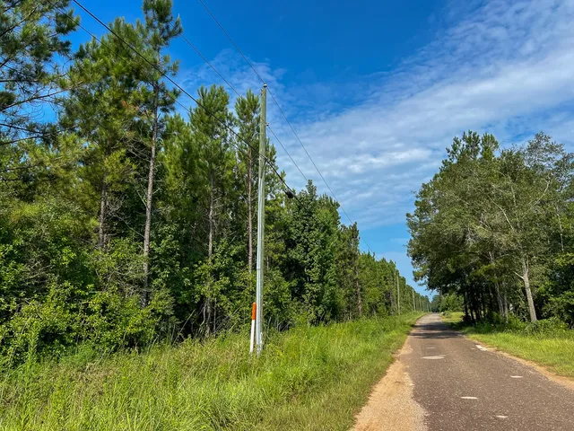 $155,870 | 3 County Road 1325, Warren, TX 77664