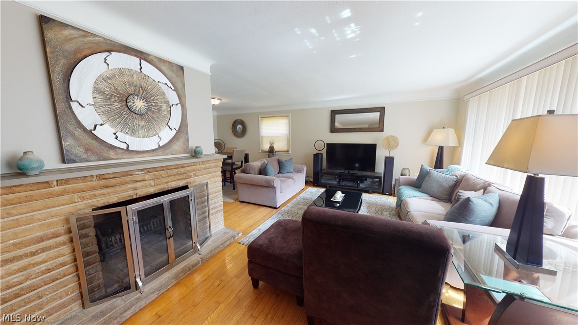 636 Quilliams Road Cleveland Heights, OH 44121 - Photo 4 of 27