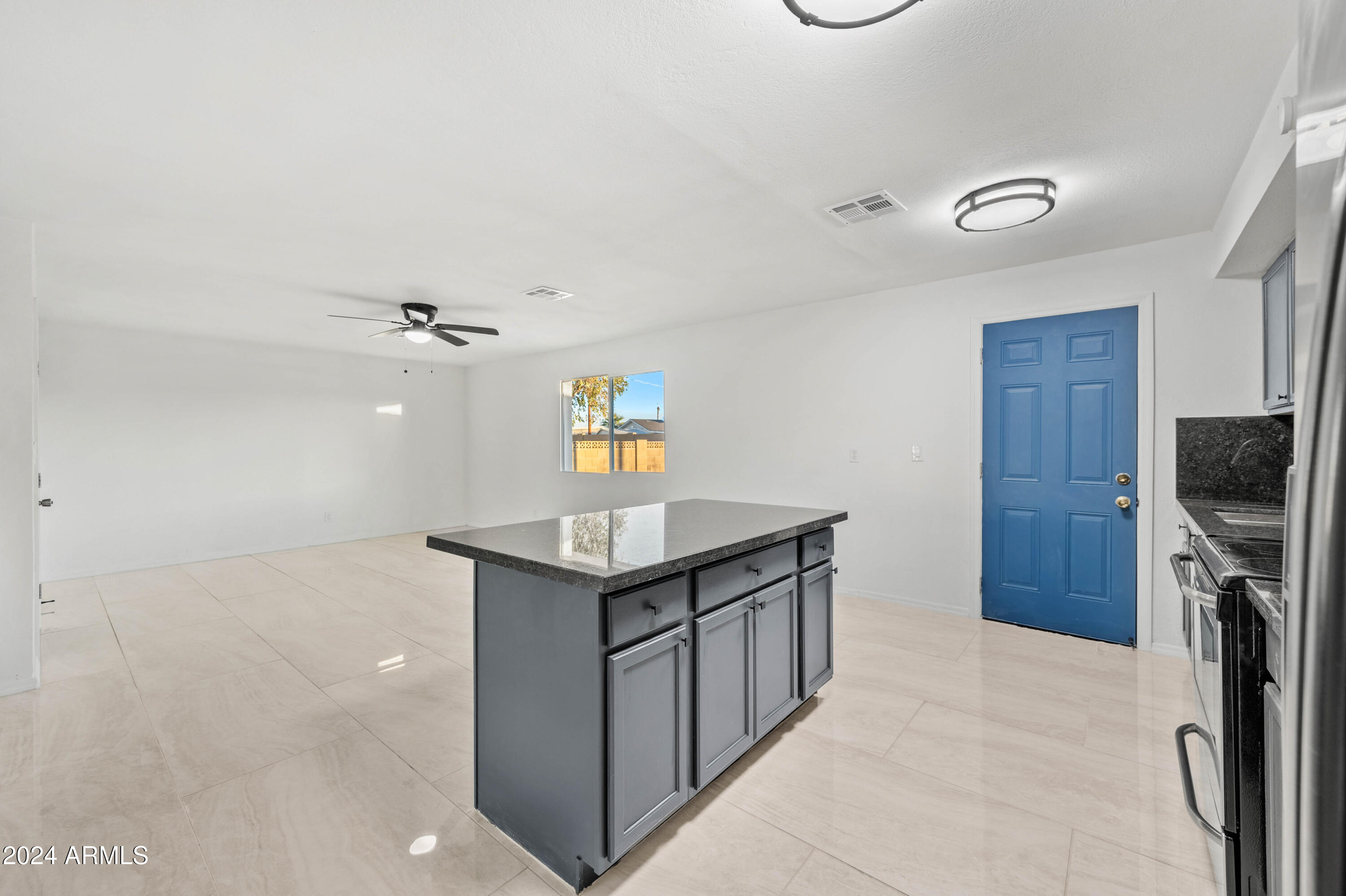 8119 West Osborn Road Phoenix, AZ 85033 - Photo 14 of 33 8119 W Osborn Rd Phoenix AZ 85033-19