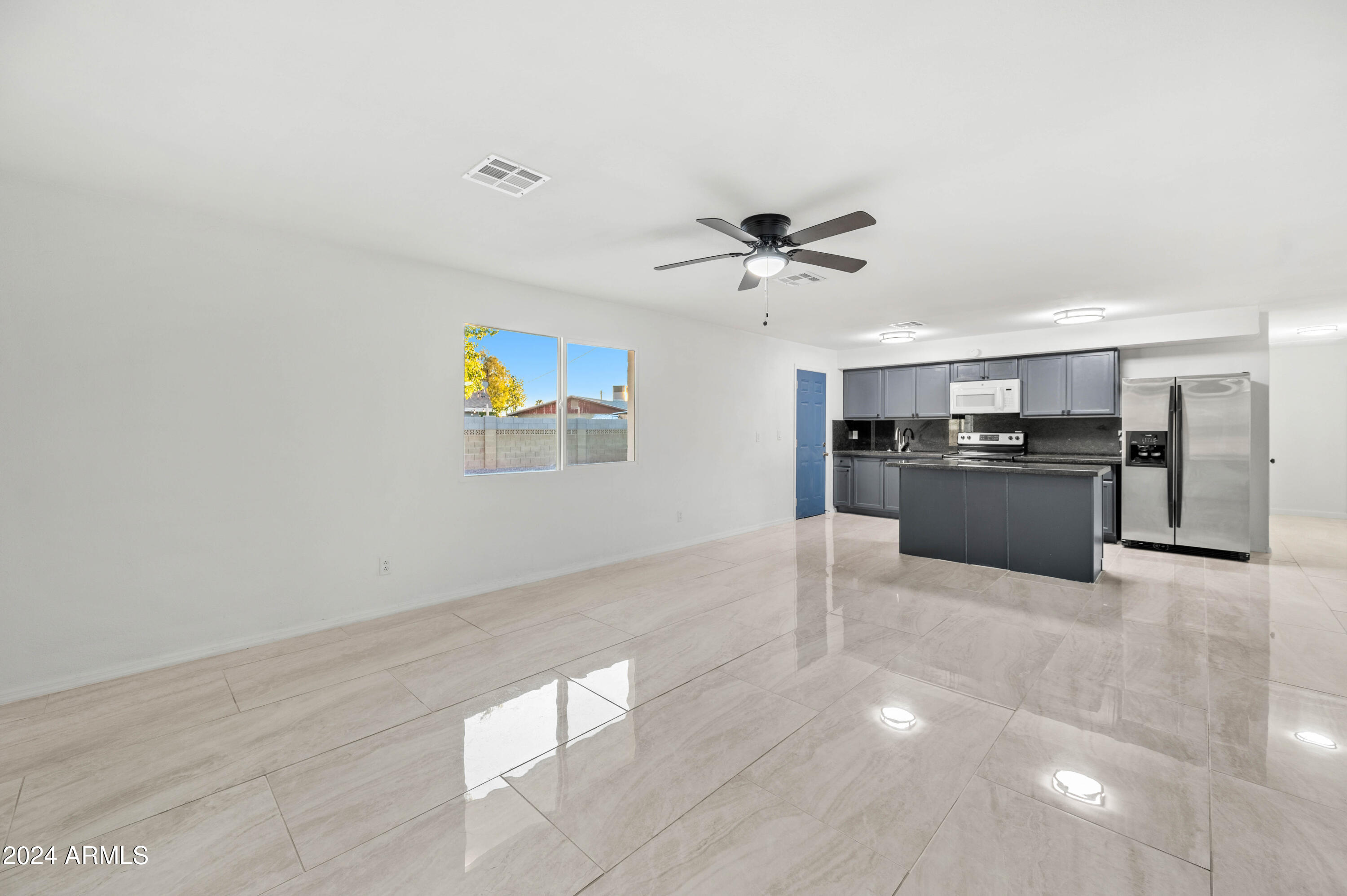8119 West Osborn Road Phoenix, AZ 85033 - Photo 15 of 33 8119 W Osborn Rd Phoenix AZ 85033-28