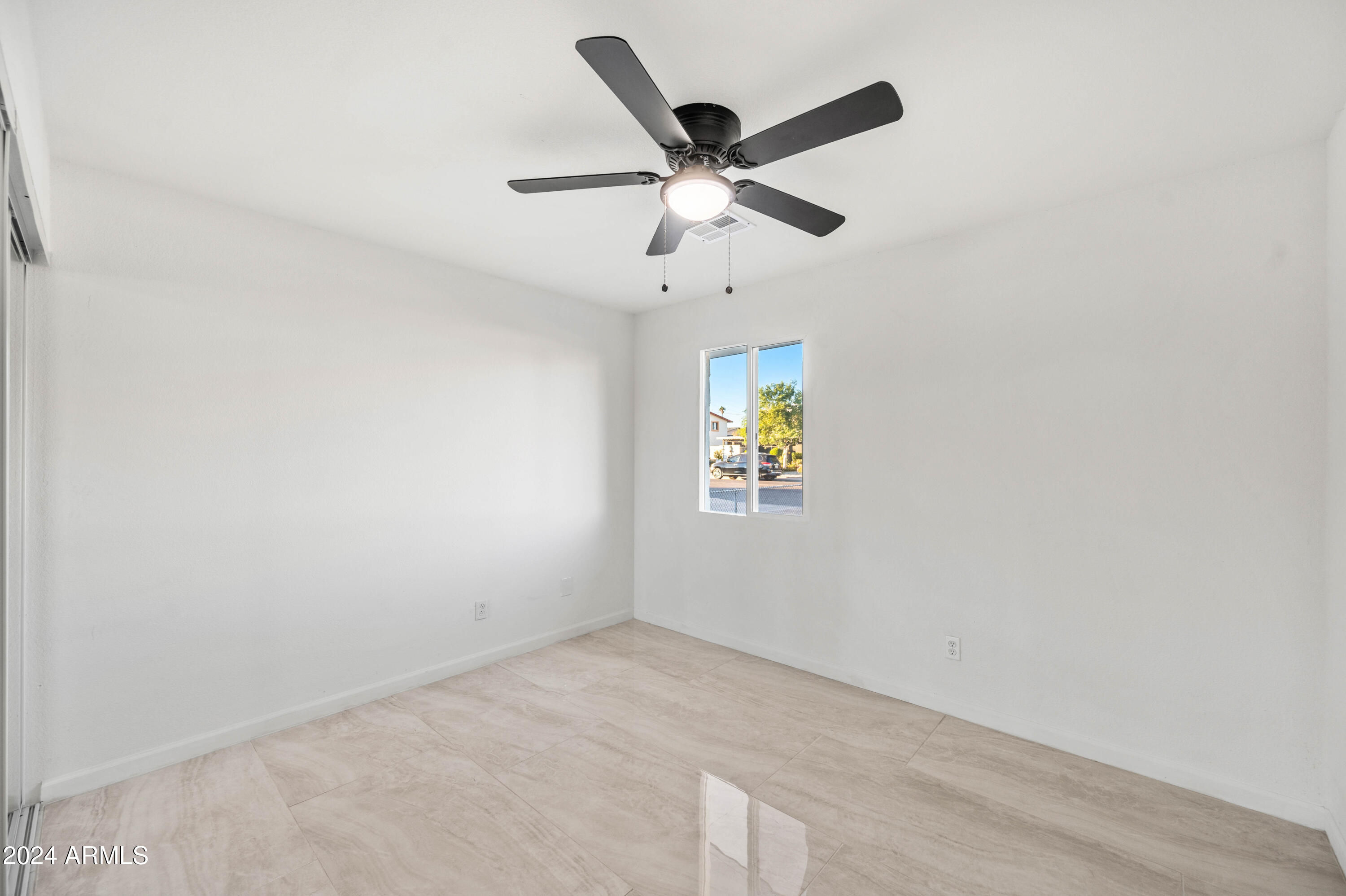 8119 West Osborn Road Phoenix, AZ 85033 - Photo 21 of 33 8119 W Osborn Rd Phoenix AZ 85033-11