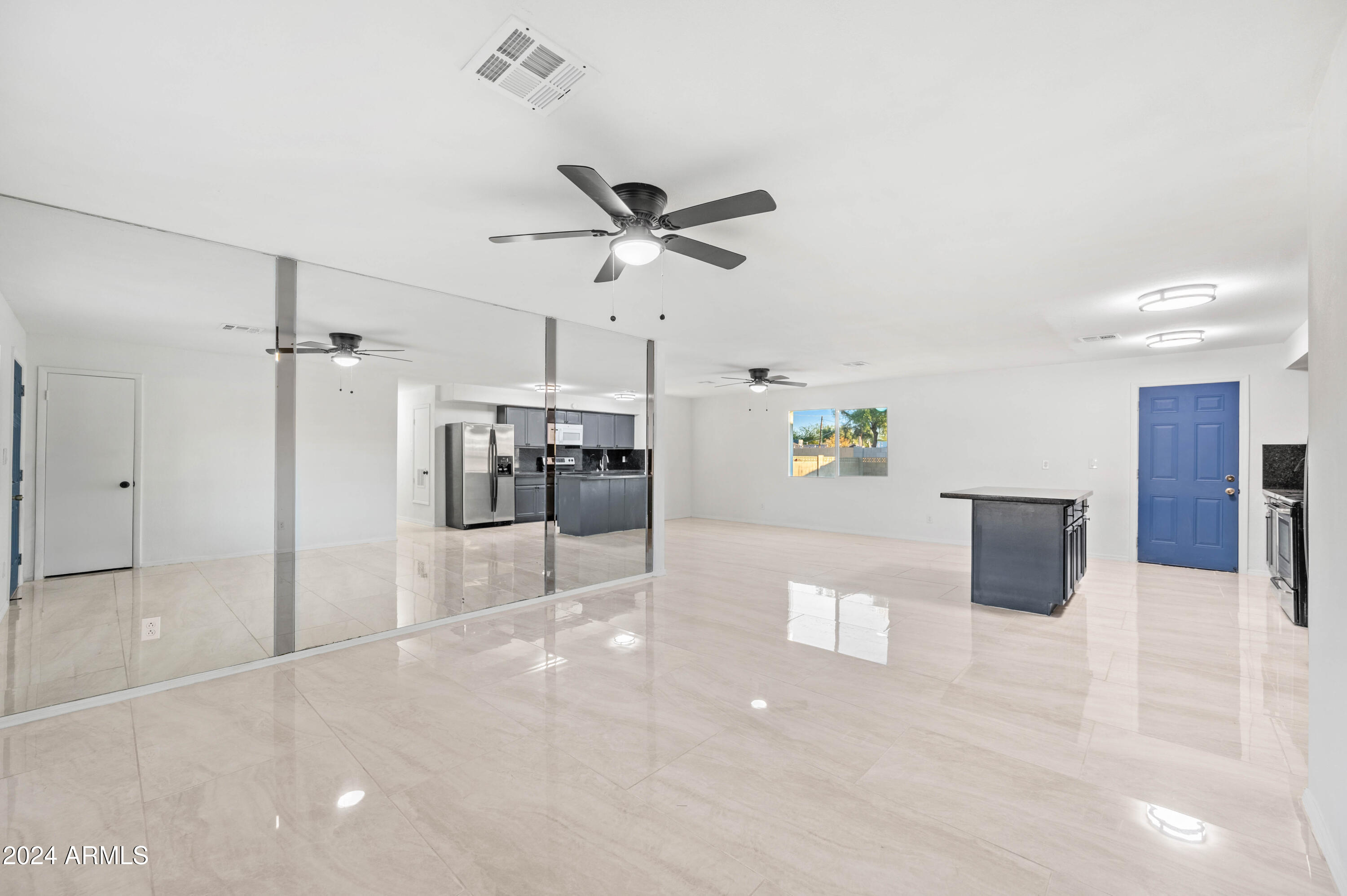8119 West Osborn Road Phoenix, AZ 85033 - Photo 7 of 33 8119 W Osborn Rd Phoenix AZ 85033-17