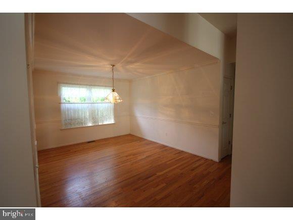 304 Compass Road Manahawkin, NJ 08050 - Photo 3 of 19