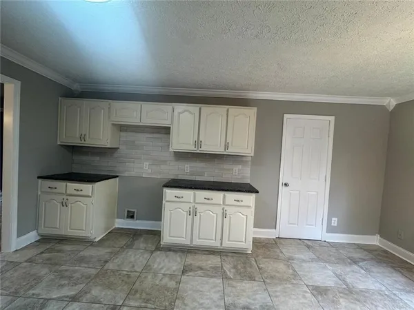 $379,900 | 165 North Woods Lane, Trenton, GA 30752