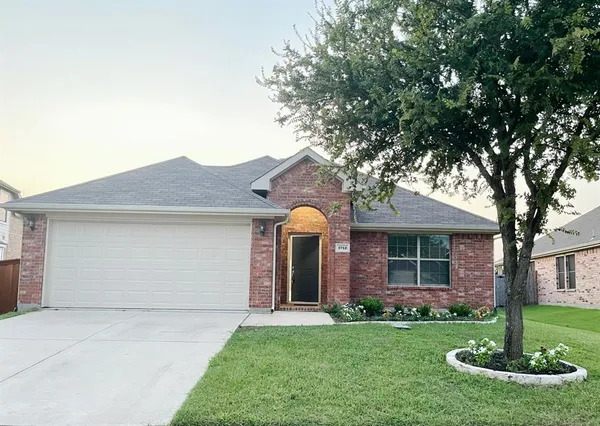 $2,000 | 1712 Lake Wood Trail, Little Elm, TX 75068