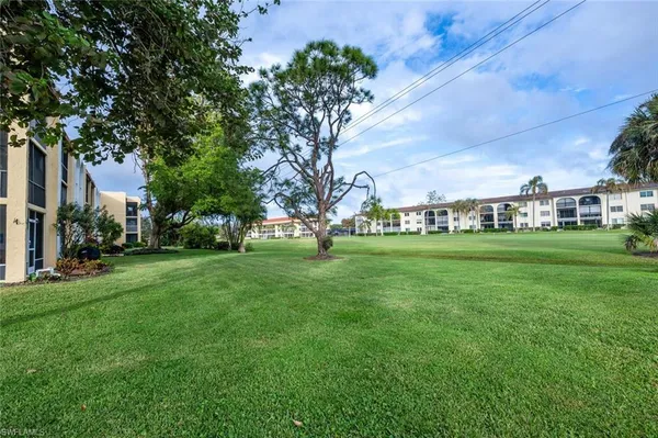 $139,900 | 1087 Forest Lakes Drive, Unit 1303, Naples, FL 34105