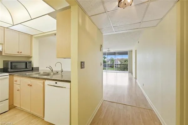 $139,900 | 1087 Forest Lakes Drive, Unit 1303, Naples, FL 34105