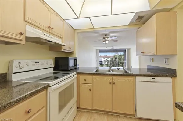 $139,900 | 1087 Forest Lakes Drive, Unit 1303, Naples, FL 34105