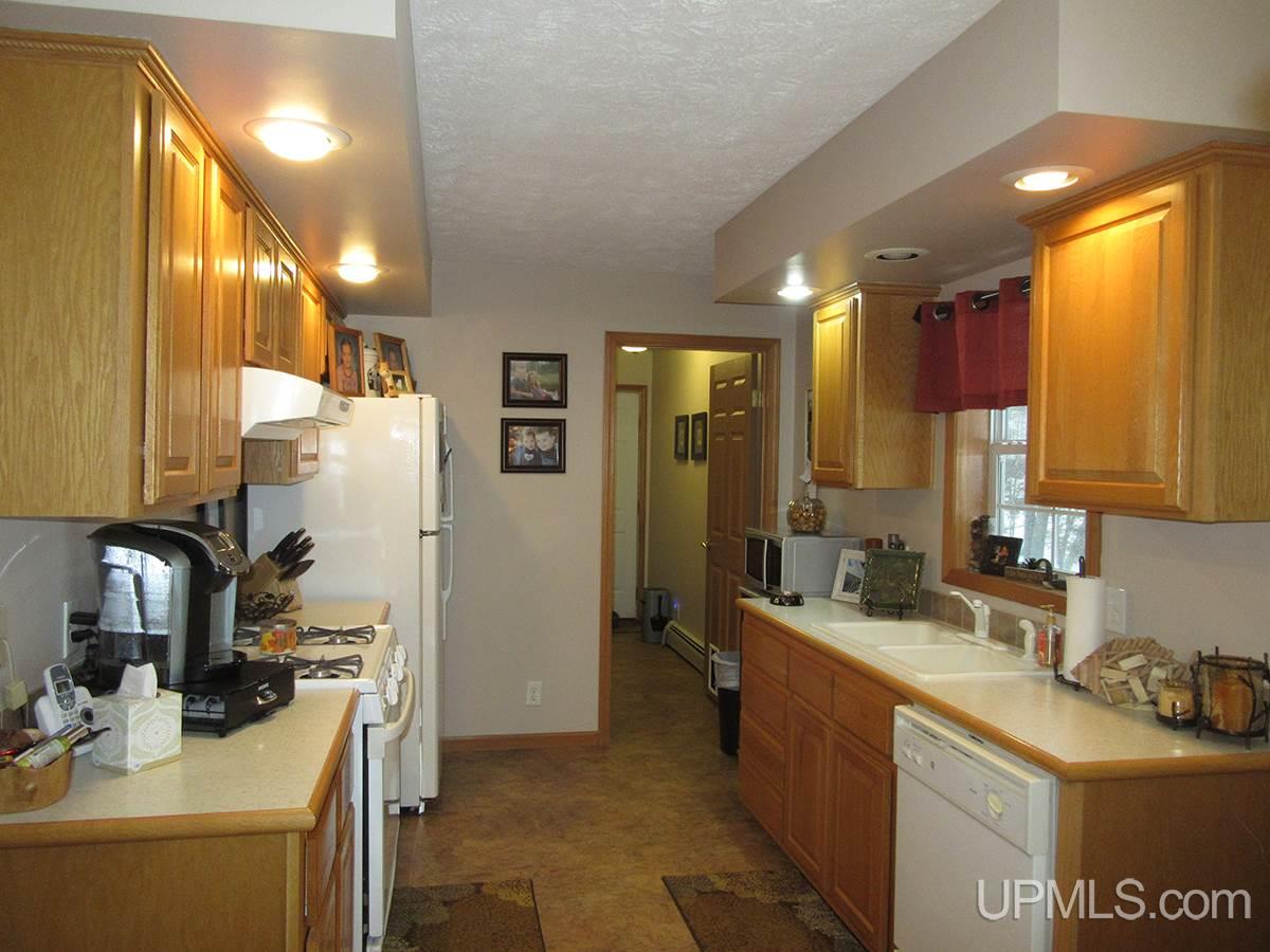 540 East Gulliver Lake Road Gulliver, MI 49840 - Photo 21 of 30