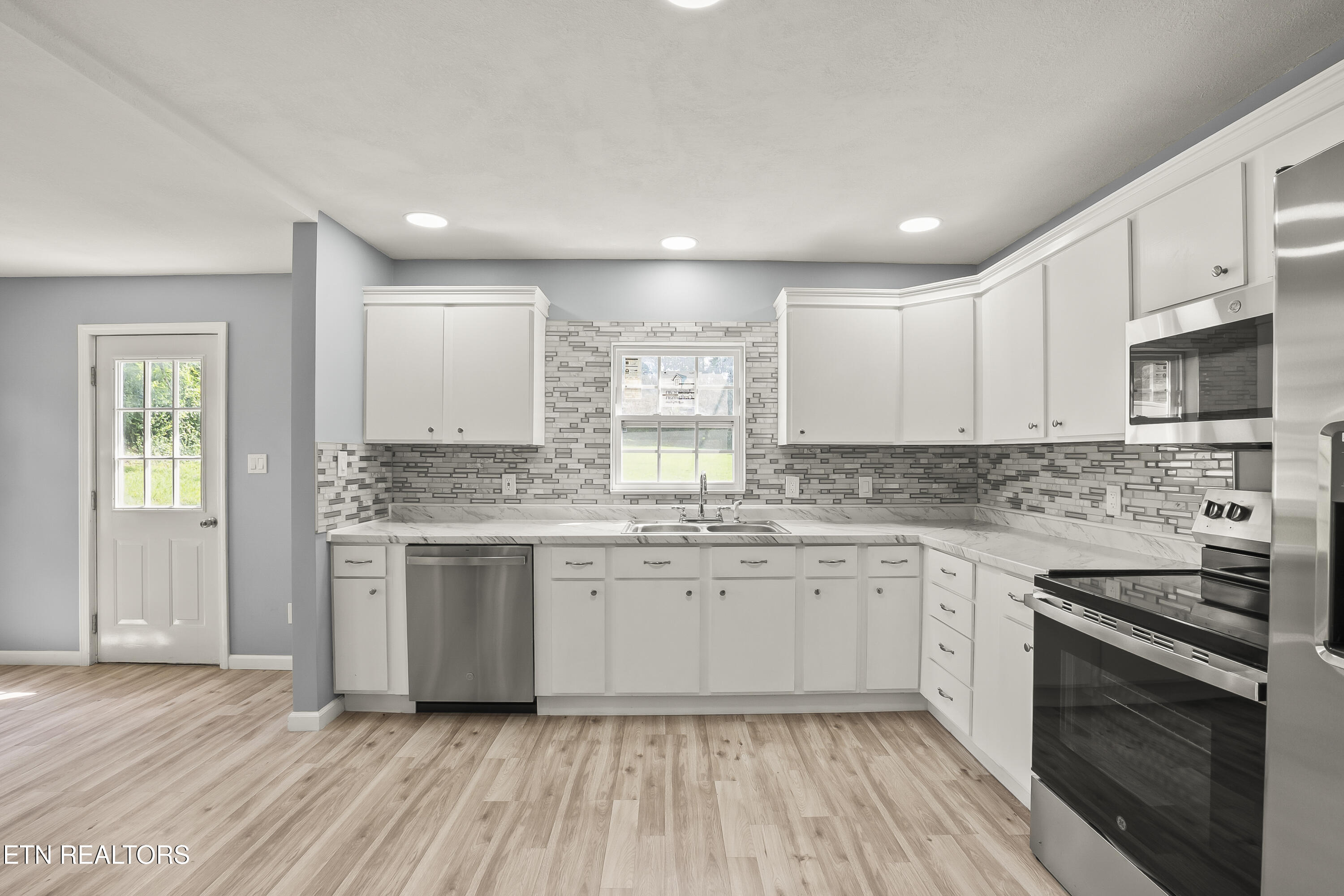 1036 Stanton Road Seymour, TN 37865 - Photo 11 of 27 1036 Stanton Rd-088