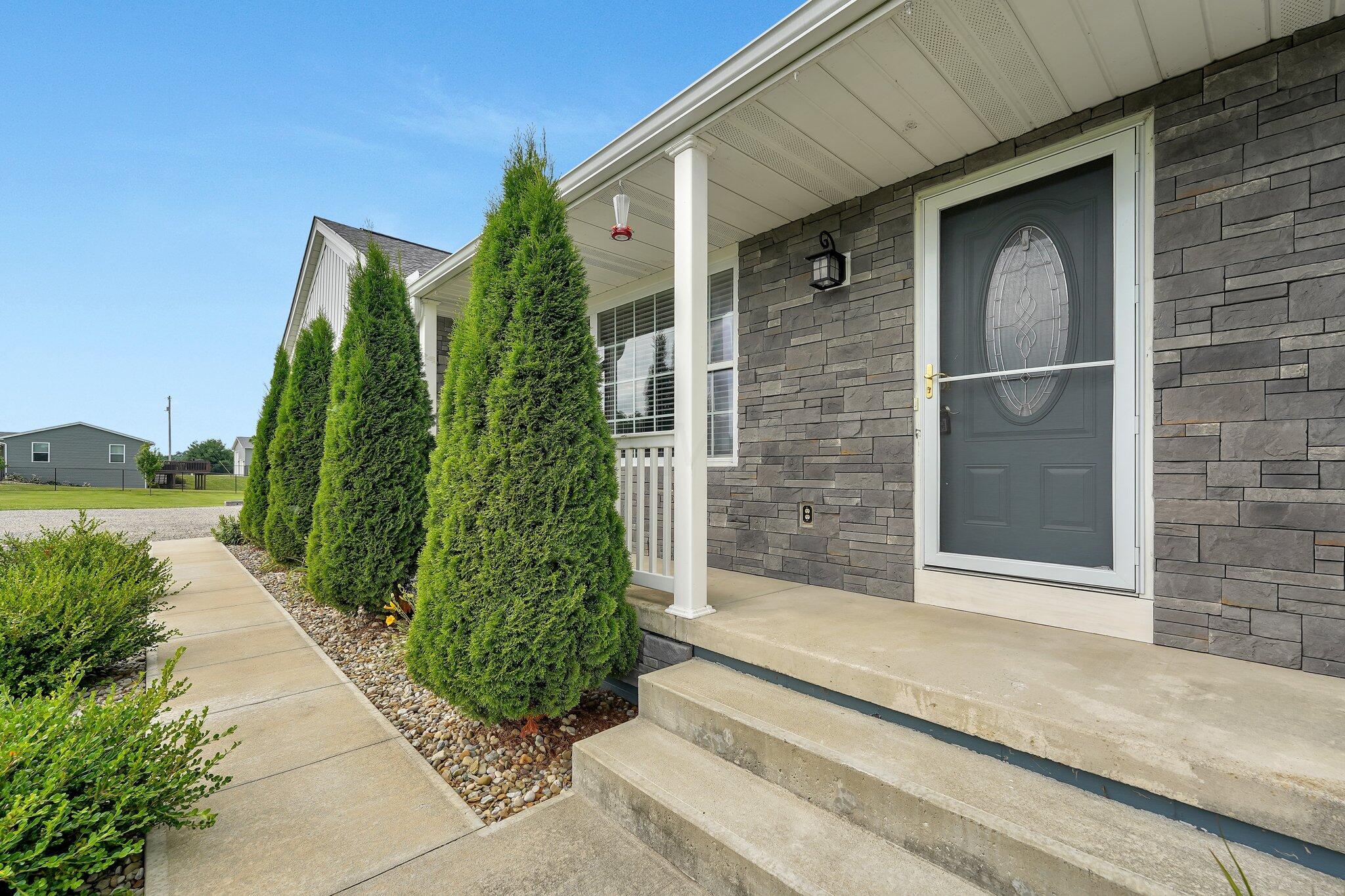445 Morgan Road Zanesville, OH 43701 - Photo 2 of 27 4-web-or-mls-445-morgan-rd