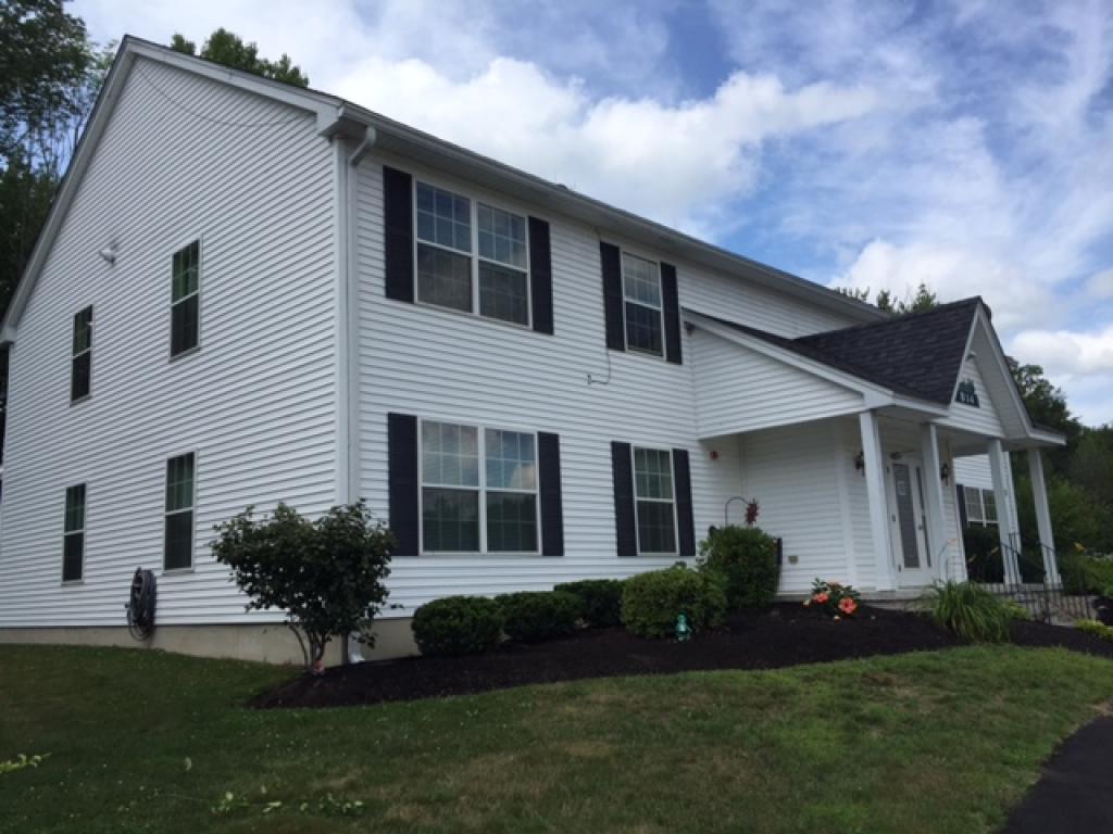 10 Tampa Drive, Unit B3 Rochester, NH 03867 - Photo 1 of 13 Gallery Image 1
