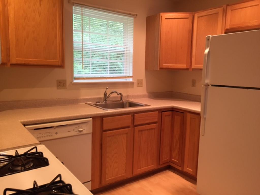10 Tampa Drive, Unit B3 Rochester, NH 03867 - Photo 5 of 13 Gallery Image 5