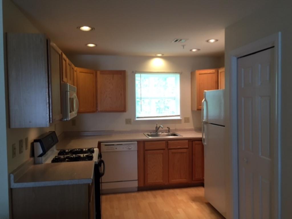 10 Tampa Drive, Unit B3 Rochester, NH 03867 - Photo 6 of 13 Gallery Image 6