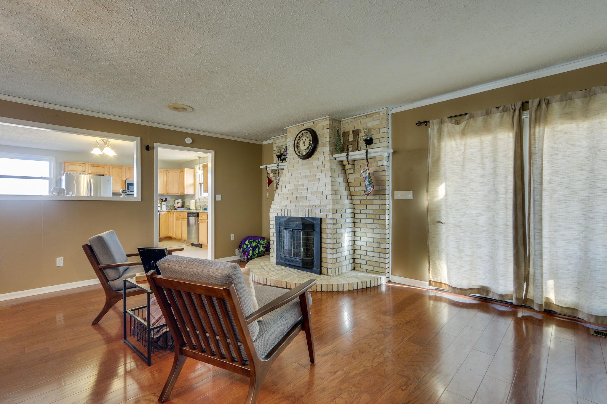 1090 Pond Switch Road Dickson, TN 37055 - Photo 3 of 24 Gallery Image 3