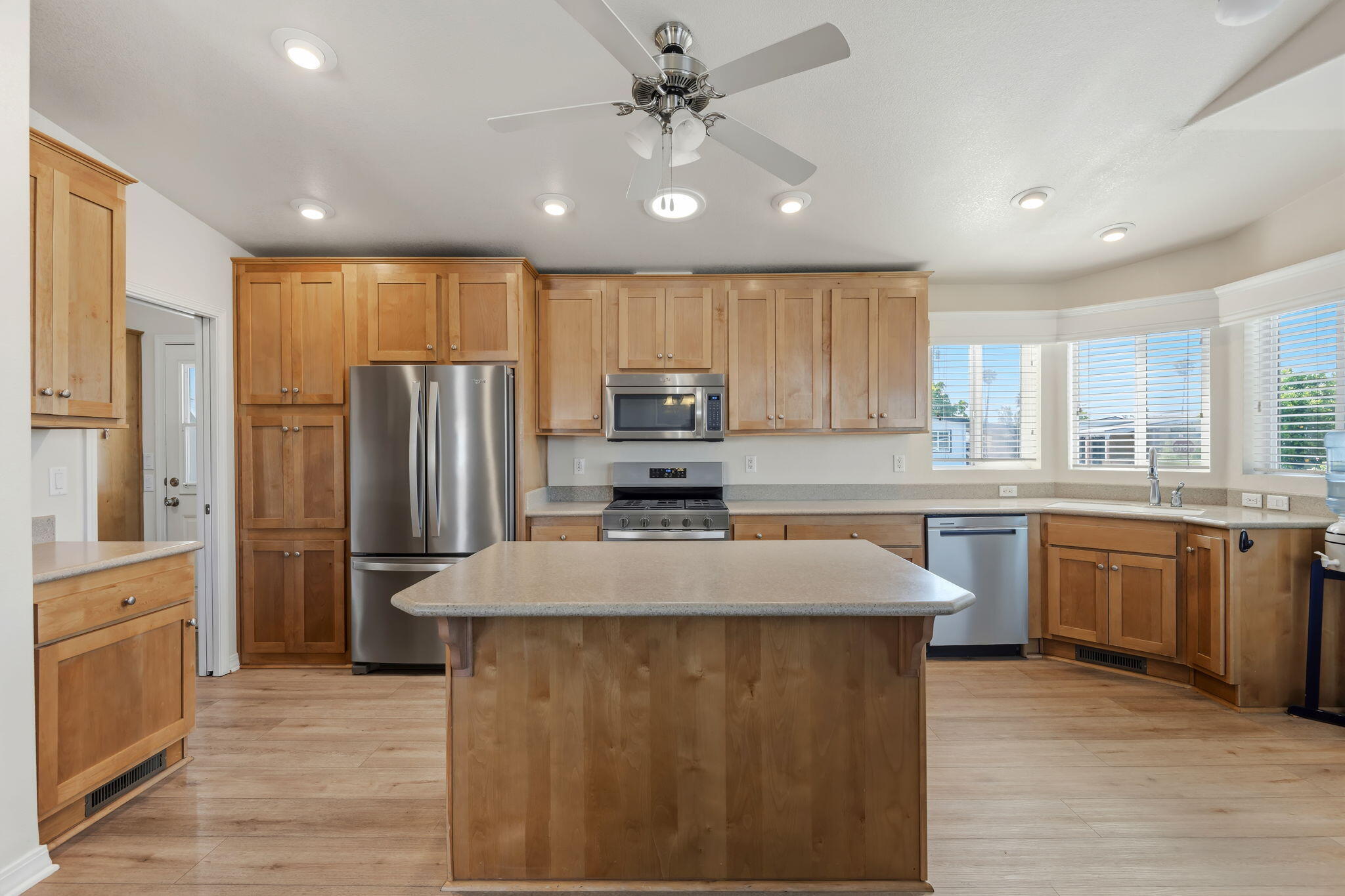 340 Old Mill Road, Unit SPC 82 Santa Barbara, CA 93110 - Photo 7 of 29 13-Kitchen