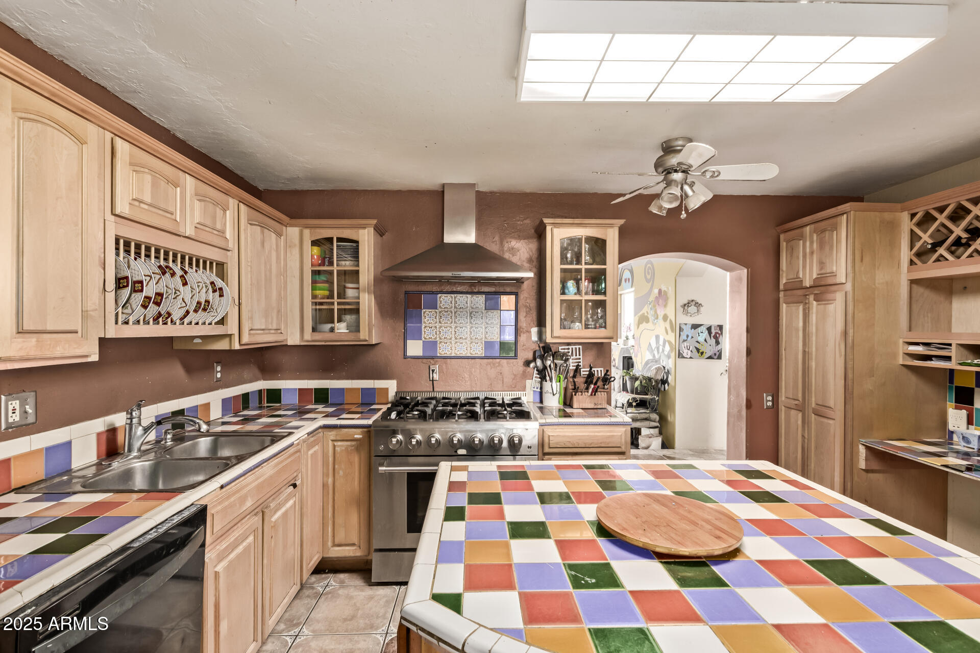 216 West Fremont Rd. Phoenix, AZ 85041 - Photo 16 of 41 Kitchen