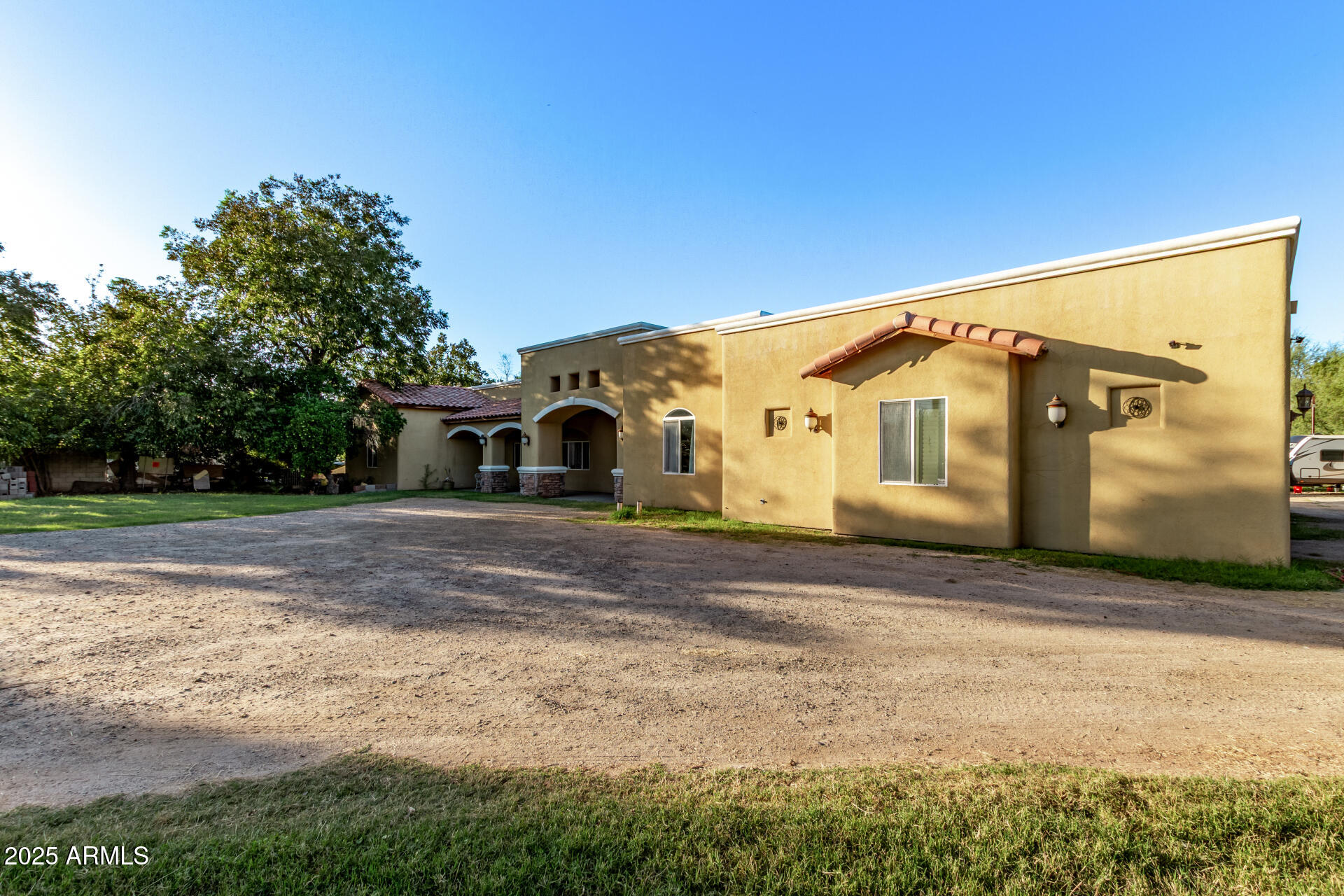 216 West Fremont Rd. Phoenix, AZ 85041 - Photo 4 of 41 06 Fremont