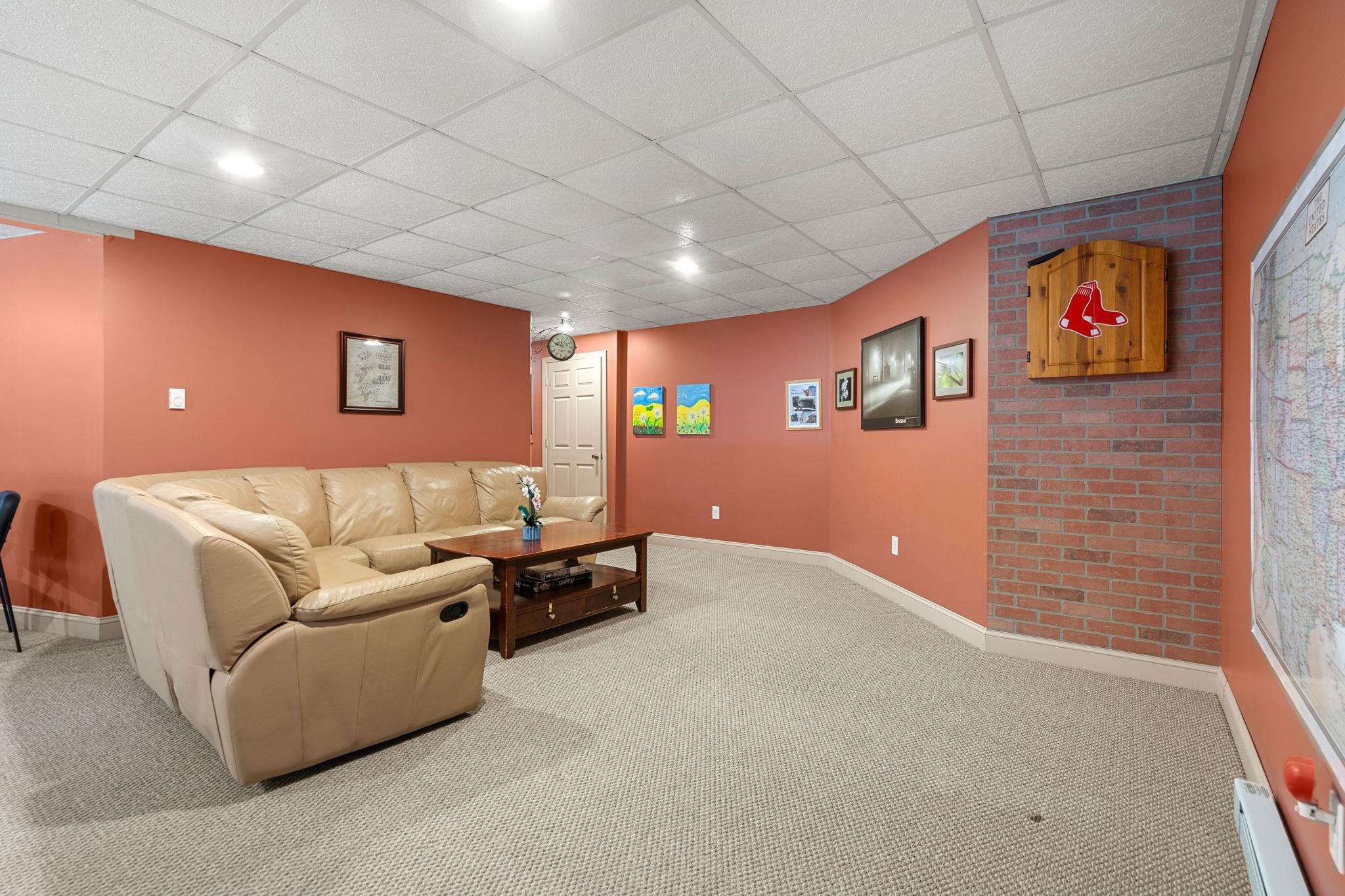 78 Brick Mill Road Bedford, NH 03110 - Photo 33 of 43
