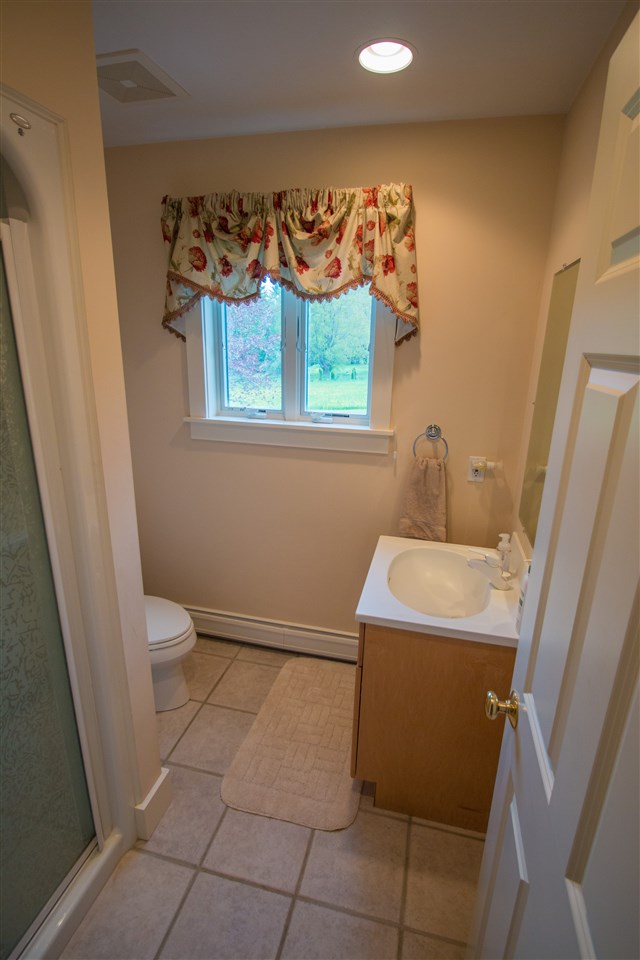 1489 Hillside Road Hartford, VT 05091 - Photo 20 of 28 Gallery Image 20