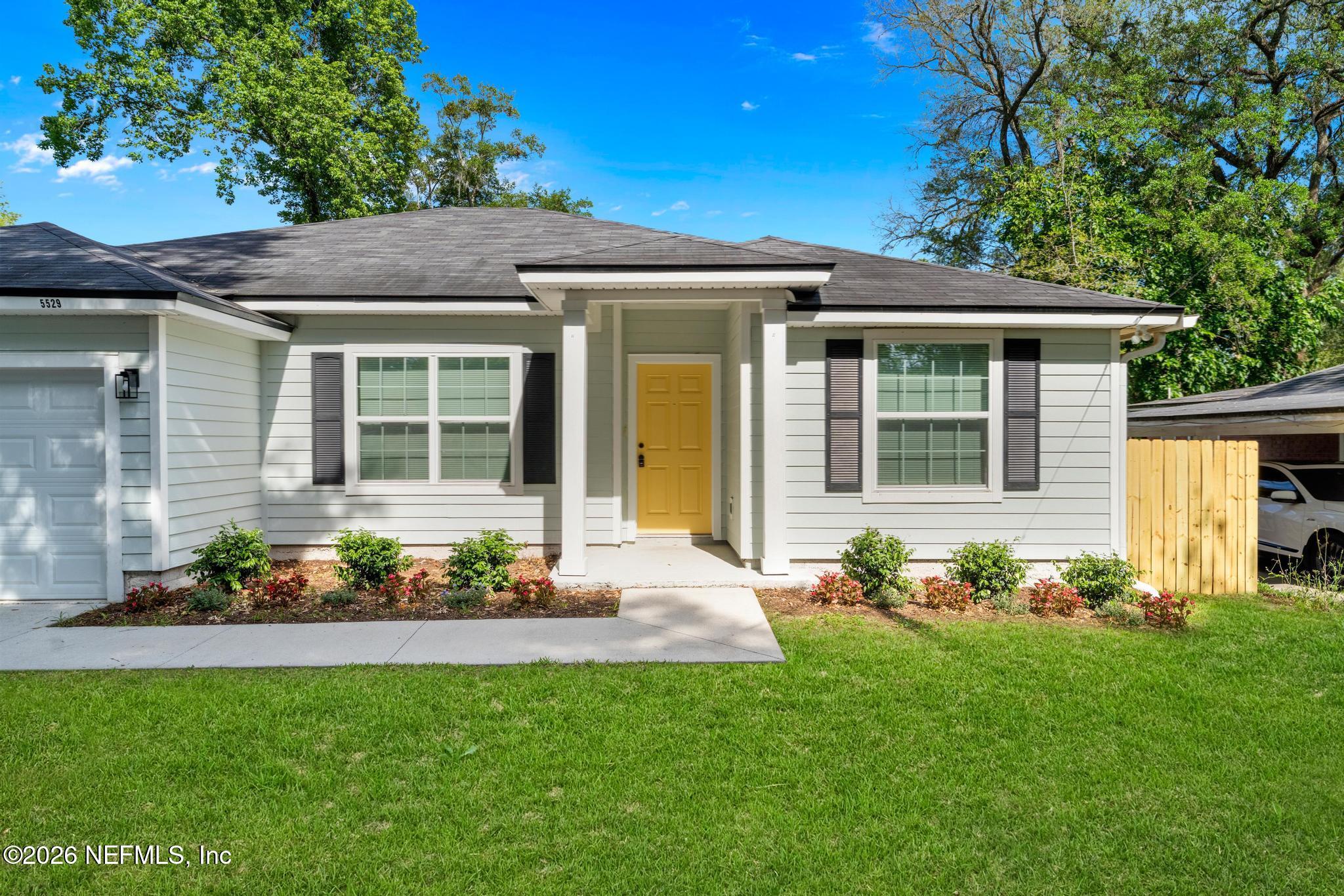 5529 Nettie Road Jacksonville, FL 32207 - Photo 3 of 24 Front of Home