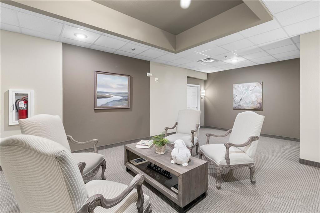 2651 Northwest Barry Road, Unit 108 Kansas City, MO 64151 - Photo 26 of 37