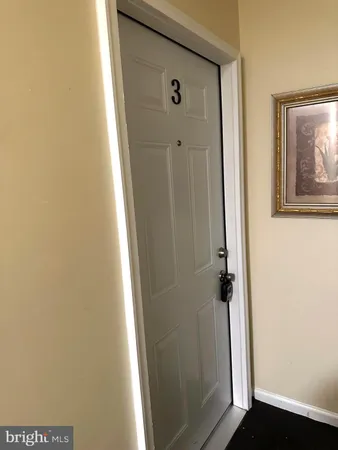 $825 | 64 West Antietam Street, Unit 3, Hagerstown, MD 21740