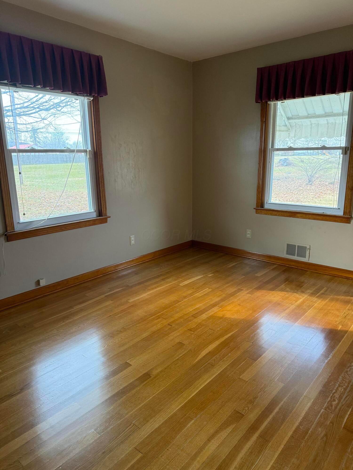 311 Tarlton Road Circleville, OH 43113 - Photo 24 of 42 IMG_6124
