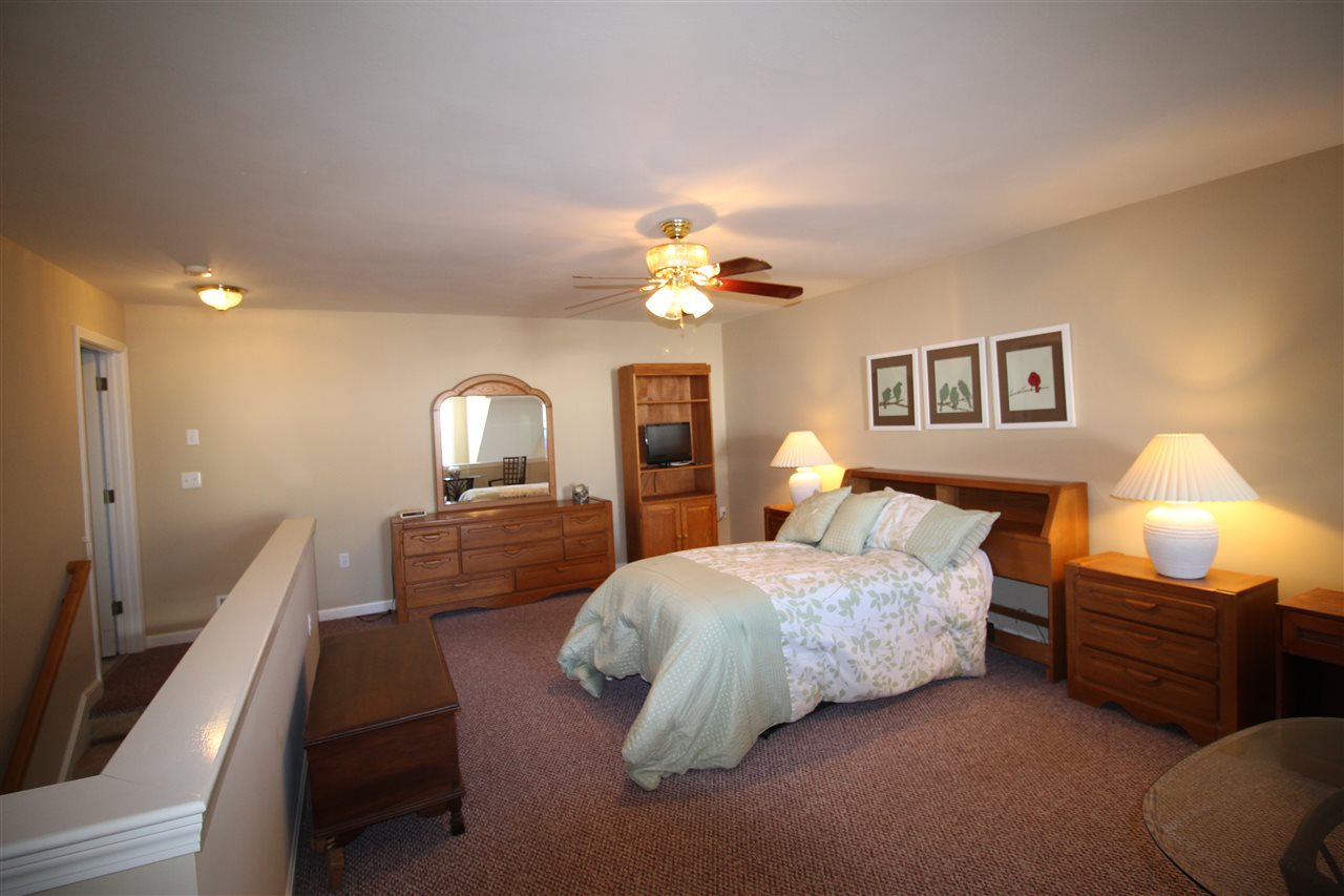 9 Pleasant Street, Unit 4 Windham, NH 03087 - Photo 21 of 25 Gallery Image 21
