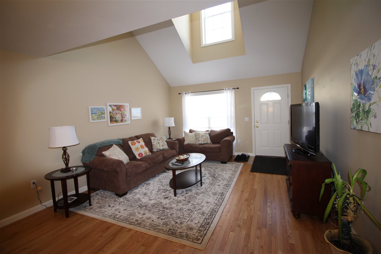 9 Pleasant Street, Unit 4 Windham, NH 03087 - Photo 9 of 25 Gallery Image 9