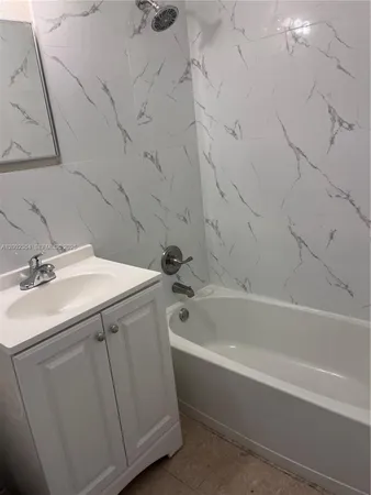 $1,850 | 109 Northwest 14th Way, Unit 2, Dania Beach, FL 33004
