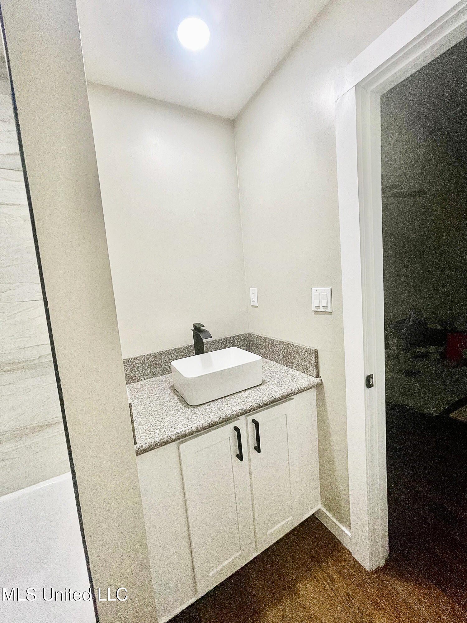 495 Chelsea Drive Jackson, MS 39212 - Photo 8 of 17 07