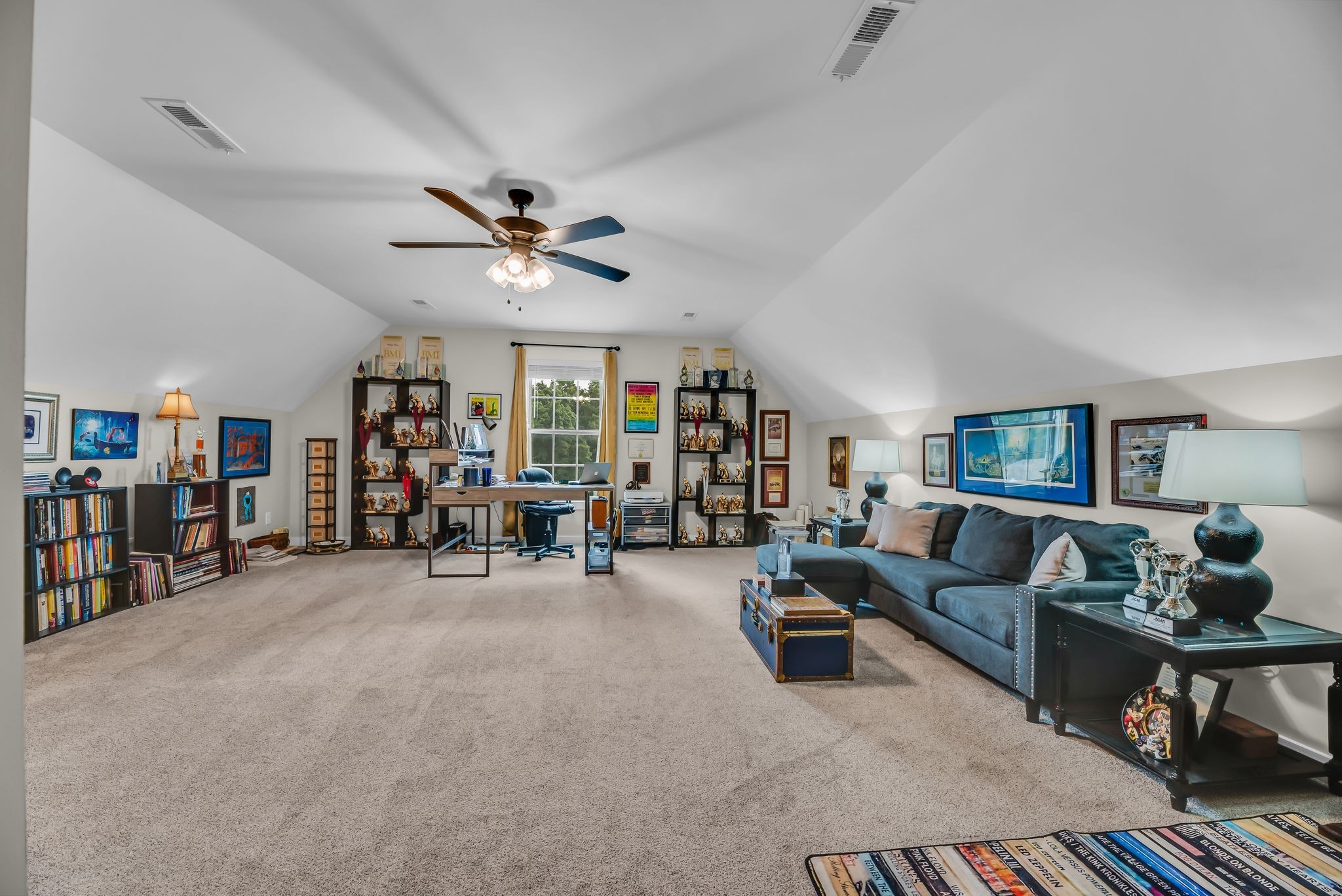 120 Augusta Trail Springfield, TN 37172 - Photo 29 of 37 a living room with furniture and a ceiling fan