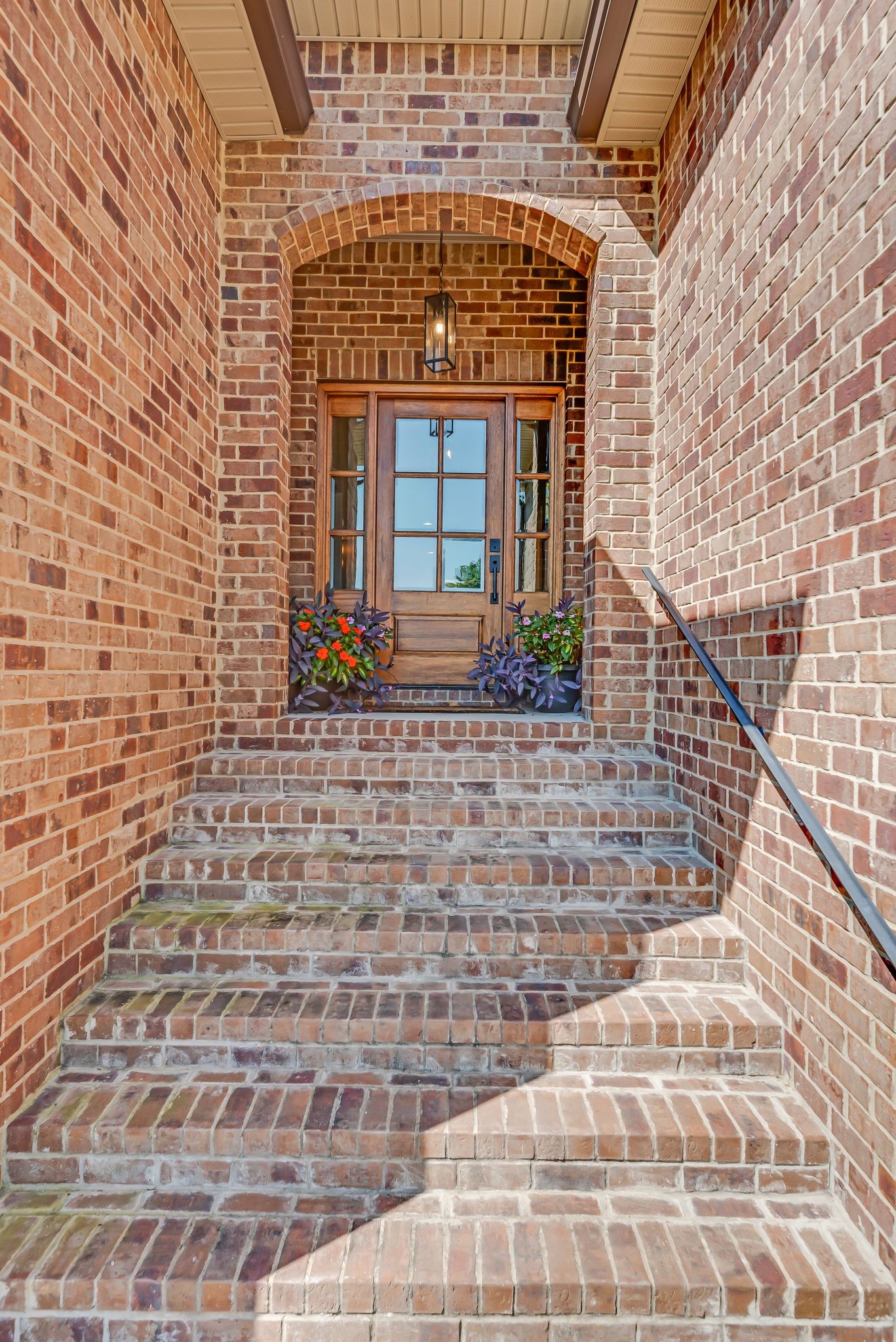 120 Augusta Trail Springfield, TN 37172 - Photo 4 of 37 a front view of a building with a shower