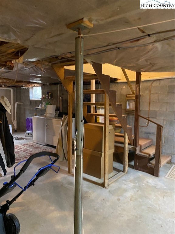 167 Grandridge Road Sparta, NC 28675 - Photo 21 of 29 a view of a room with gym equipment