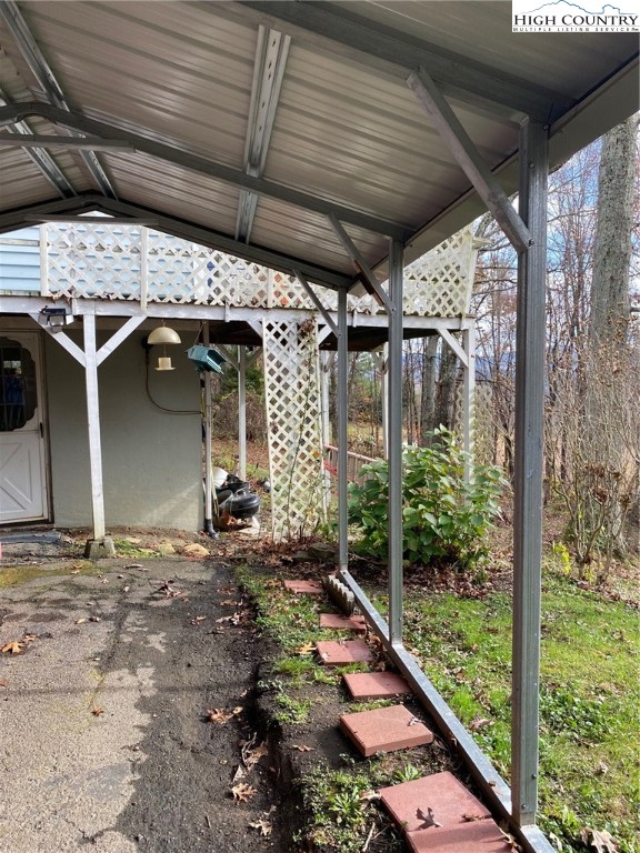 167 Grandridge Road Sparta, NC 28675 - Photo 4 of 29