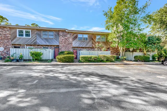 $1,650 | 309 St Charles Court, Charleston, SC 29407