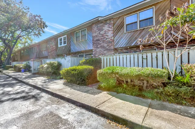 $1,650 | 309 St Charles Court, Charleston, SC 29407