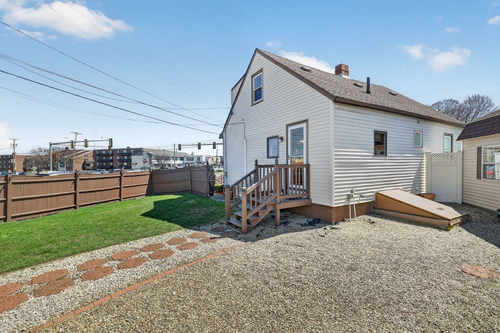 238 Squire Road Revere, MA 02151 - Photo 5 of 32 Gallery Image 5
