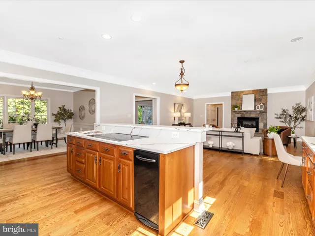 $1,085,000 | 11589 A Nor-Ray Circle, Ijamsville, MD 21754