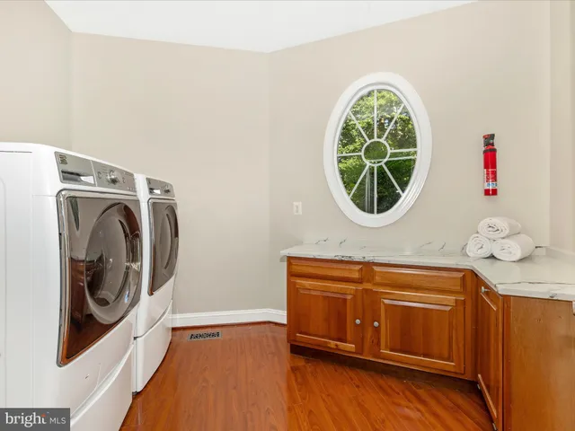 $1,085,000 | 11589 A Nor-Ray Circle, Ijamsville, MD 21754