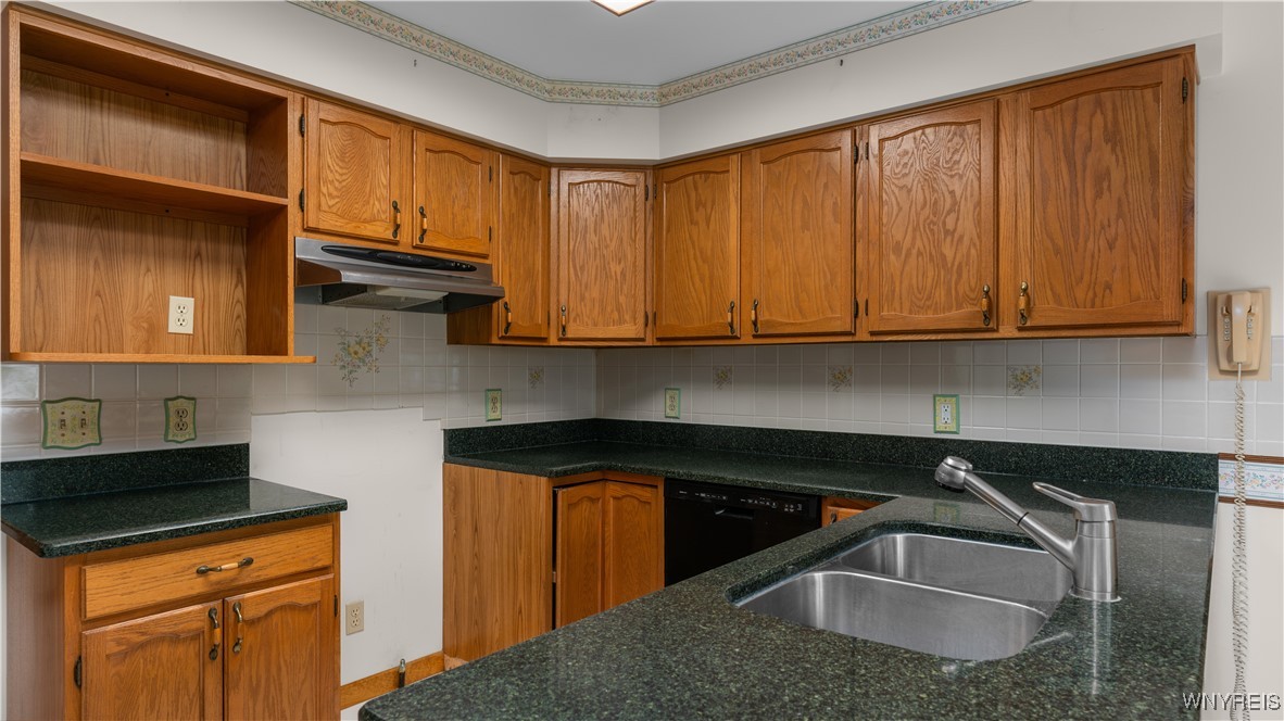 21 Eagle Terrace Lancaster, NY 14043 - Photo 6 of 43