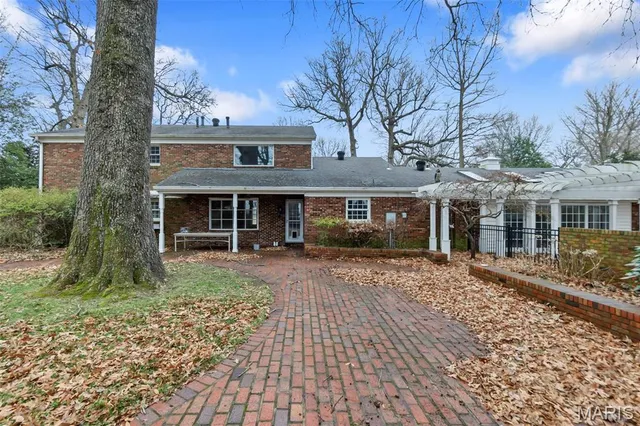 $335,000 | 1111 White Oak Place, Kennett, MO 63857